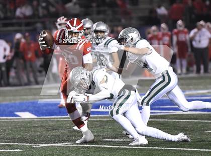 Thumbnail 2 in De La Salle vs Mater Dei (CIF State Open Final) photogallery.