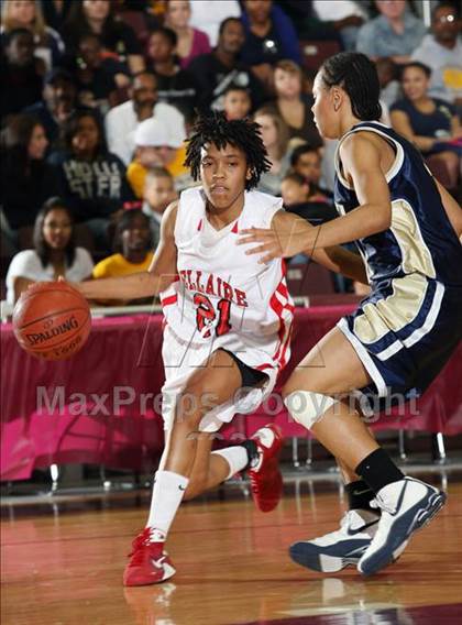 Thumbnail 2 in Bellaire vs. Nimitz (Texas 5A Region 3 Semifinal) photogallery.