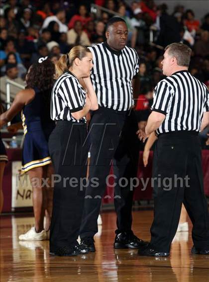 Thumbnail 1 in Bellaire vs. Nimitz (Texas 5A Region 3 Semifinal) photogallery.