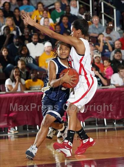 Thumbnail 3 in Bellaire vs. Nimitz (Texas 5A Region 3 Semifinal) photogallery.