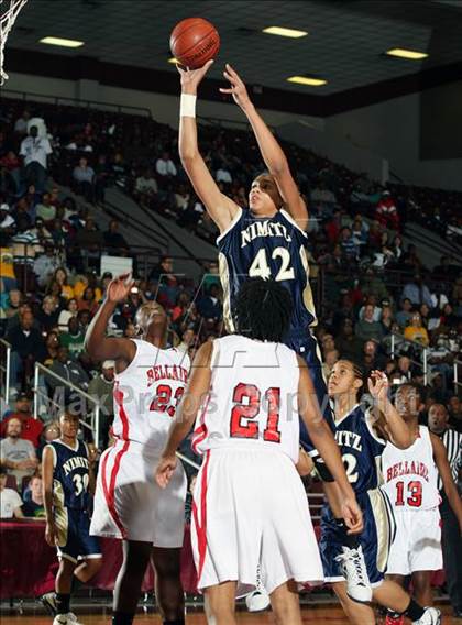 Thumbnail 3 in Bellaire vs. Nimitz (Texas 5A Region 3 Semifinal) photogallery.