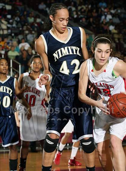 Thumbnail 2 in Bellaire vs. Nimitz (Texas 5A Region 3 Semifinal) photogallery.