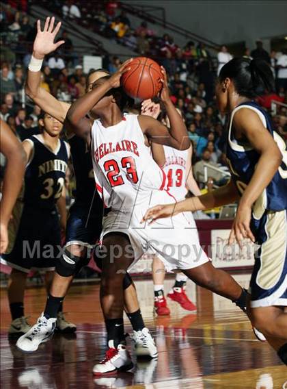 Thumbnail 3 in Bellaire vs. Nimitz (Texas 5A Region 3 Semifinal) photogallery.