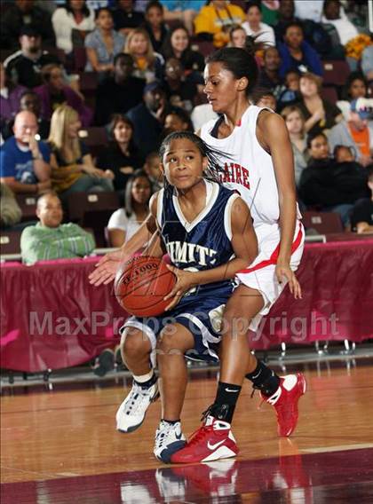 Thumbnail 2 in Bellaire vs. Nimitz (Texas 5A Region 3 Semifinal) photogallery.