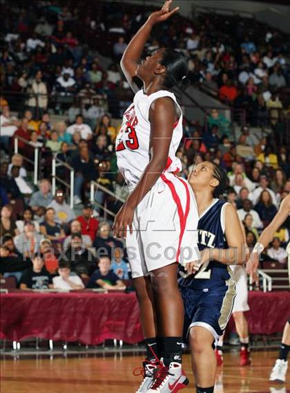 Thumbnail 2 in Bellaire vs. Nimitz (Texas 5A Region 3 Semifinal) photogallery.