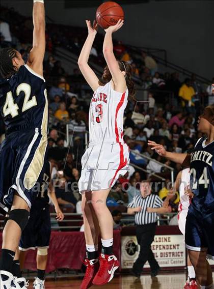 Thumbnail 2 in Bellaire vs. Nimitz (Texas 5A Region 3 Semifinal) photogallery.