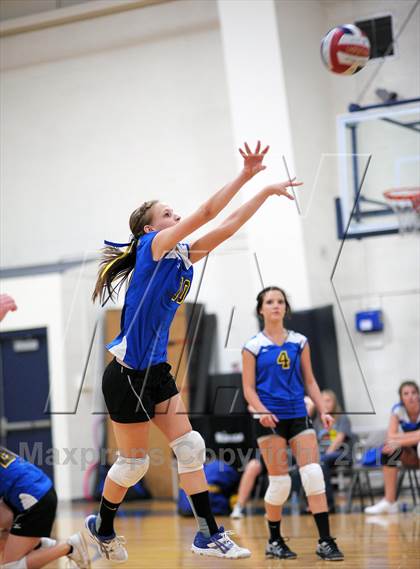 Thumbnail 1 in Calvary Christian vs Pahranagat(LMCA Fall Classic) photogallery.
