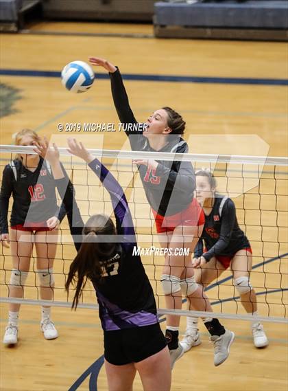 Thumbnail 1 in Snake River vs Weiser (3A state tournament) photogallery.