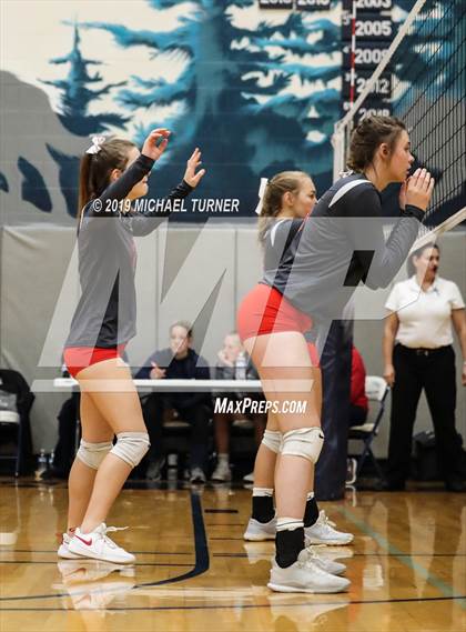 Thumbnail 2 in Snake River vs Weiser (3A state tournament) photogallery.