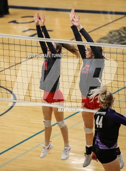 Thumbnail 1 in Snake River vs Weiser (3A state tournament) photogallery.