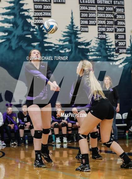 Thumbnail 3 in Snake River vs Weiser (3A state tournament) photogallery.