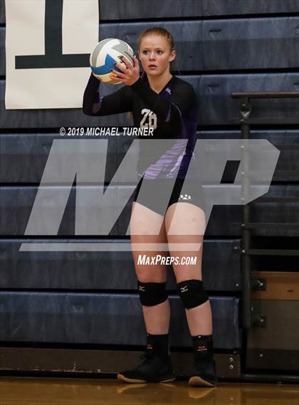 Thumbnail 2 in Snake River vs Weiser (3A state tournament) photogallery.