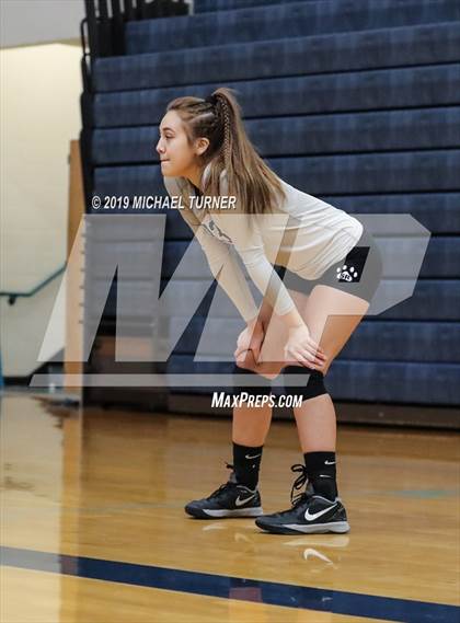 Thumbnail 3 in Snake River vs Weiser (3A state tournament) photogallery.