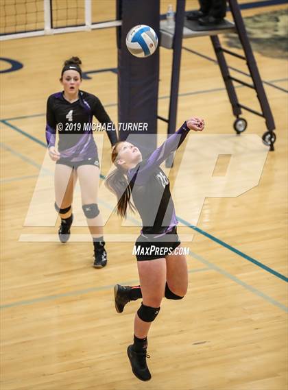 Thumbnail 1 in Snake River vs Weiser (3A state tournament) photogallery.