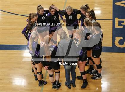 Thumbnail 2 in Snake River vs Weiser (3A state tournament) photogallery.