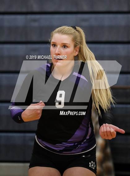 Thumbnail 1 in Snake River vs Weiser (3A state tournament) photogallery.