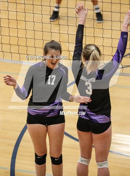 Thumbnail 3 in Snake River vs Weiser (3A state tournament) photogallery.