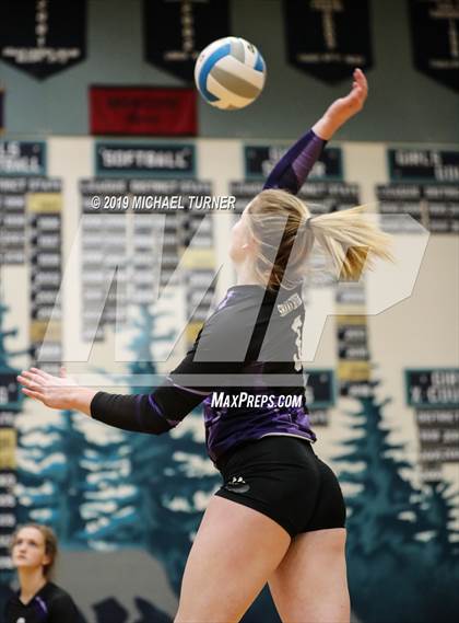 Thumbnail 3 in Snake River vs Weiser (3A state tournament) photogallery.