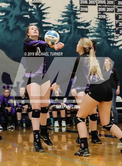 Thumbnail 1 in Snake River vs Weiser (3A state tournament) photogallery.