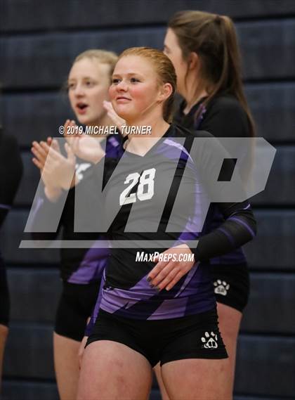 Thumbnail 2 in Snake River vs Weiser (3A state tournament) photogallery.