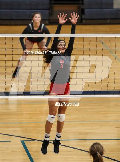 Thumbnail 3 in Snake River vs Weiser (3A state tournament) photogallery.