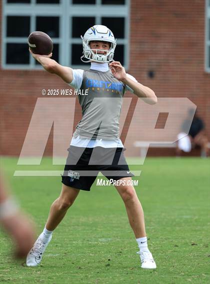 Thumbnail 3 in Riverdale vs Oxford (U of Memphis 7v7) photogallery.
