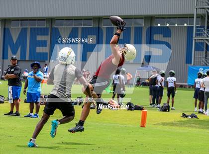 Thumbnail 3 in Riverdale vs Oxford (U of Memphis 7v7) photogallery.