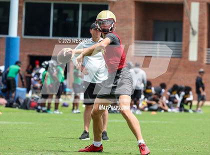 Thumbnail 2 in Riverdale vs Oxford (U of Memphis 7v7) photogallery.
