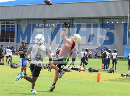 Thumbnail 1 in Riverdale vs Oxford (U of Memphis 7v7) photogallery.