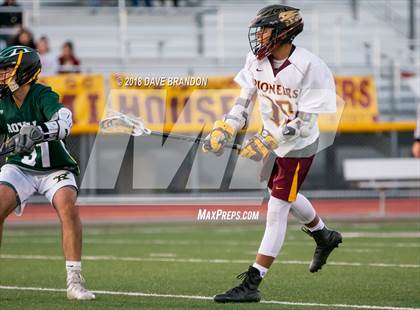 Thumbnail 2 in Royal @ Simi Valley photogallery.