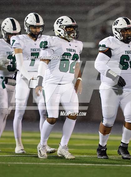 Thumbnail 2 in Blue Ridge vs. Scurry-Rosser (UIL 3A DII Bi-District Playoff) photogallery.