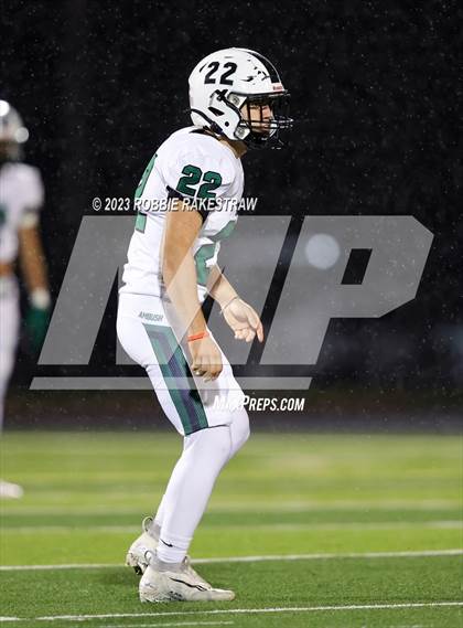 Thumbnail 1 in Blue Ridge vs. Scurry-Rosser (UIL 3A DII Bi-District Playoff) photogallery.