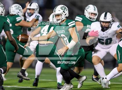 Thumbnail 2 in Blue Ridge vs. Scurry-Rosser (UIL 3A DII Bi-District Playoff) photogallery.