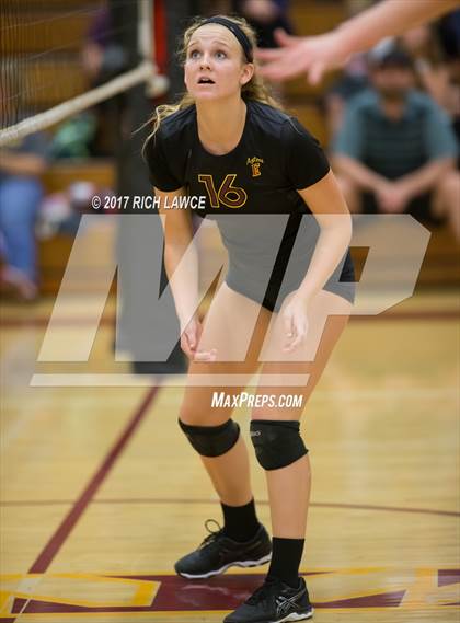 Thumbnail 1 in El Modena @ Esperanza photogallery.
