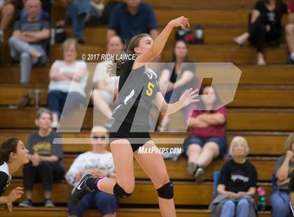Thumbnail 2 in El Modena @ Esperanza photogallery.