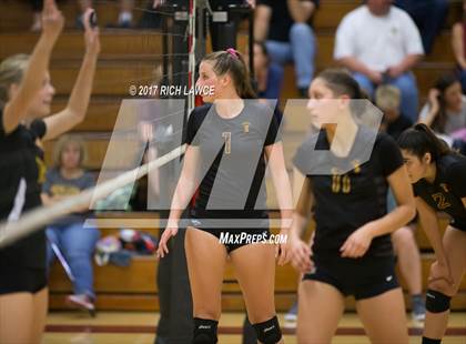 Thumbnail 2 in El Modena @ Esperanza photogallery.