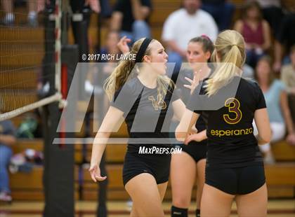 Thumbnail 2 in El Modena @ Esperanza photogallery.