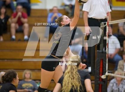 Thumbnail 2 in El Modena @ Esperanza photogallery.