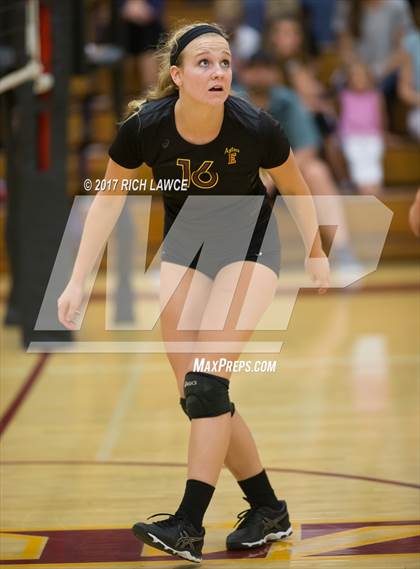Thumbnail 2 in El Modena @ Esperanza photogallery.