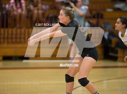 Thumbnail 1 in El Modena @ Esperanza photogallery.