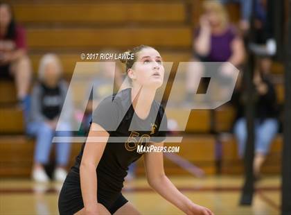 Thumbnail 1 in El Modena @ Esperanza photogallery.