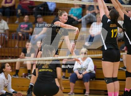 Thumbnail 2 in El Modena @ Esperanza photogallery.