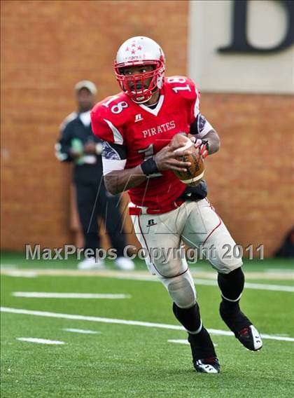 Thumbnail 2 in Garner Magnet vs. Page (NCHSAA 4AA Final) photogallery.