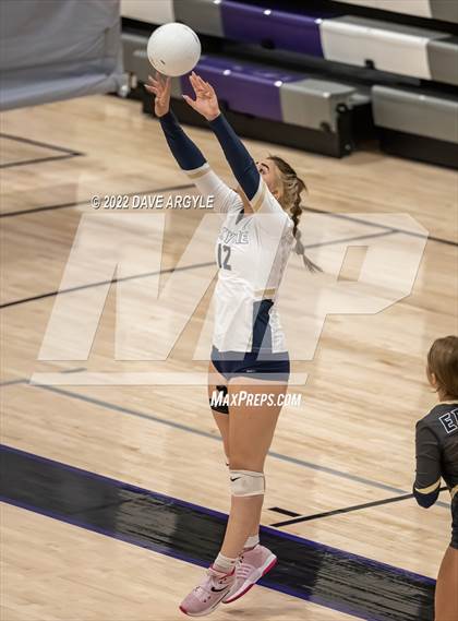Thumbnail 2 in Skyline vs. Timberline photogallery.