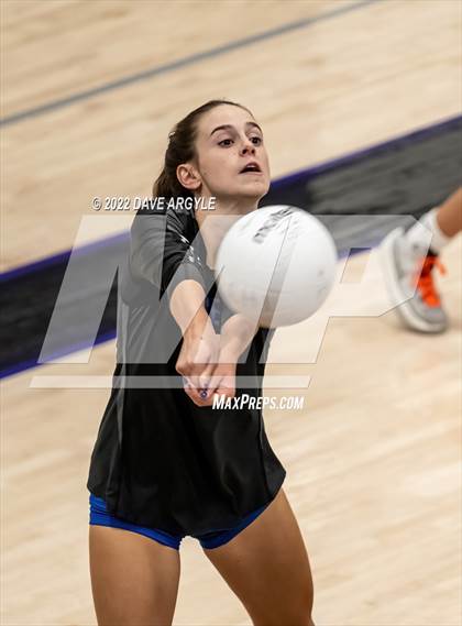 Thumbnail 3 in Skyline vs. Timberline photogallery.