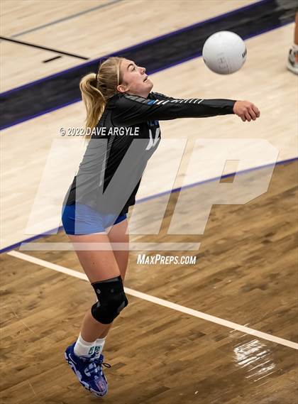 Thumbnail 3 in Skyline vs. Timberline photogallery.