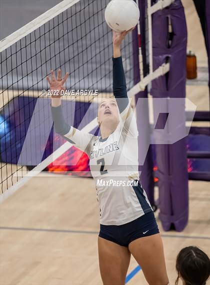 Thumbnail 1 in Skyline vs. Timberline photogallery.