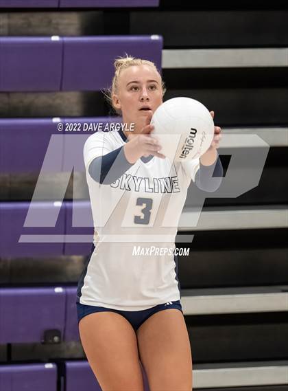 Thumbnail 1 in Skyline vs. Timberline photogallery.