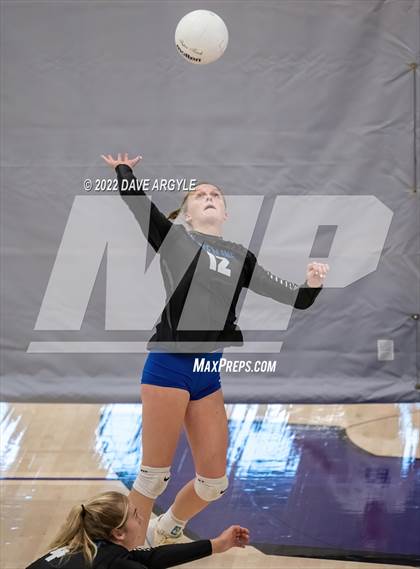 Thumbnail 3 in Skyline vs. Timberline photogallery.