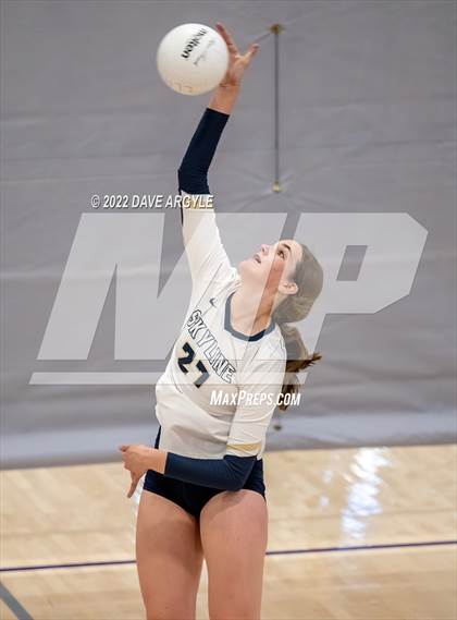 Thumbnail 1 in Skyline vs. Timberline photogallery.